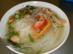Soto Ayam Pak Man: Spezielle Hähnchen Suppe mit Reis und Nudeln